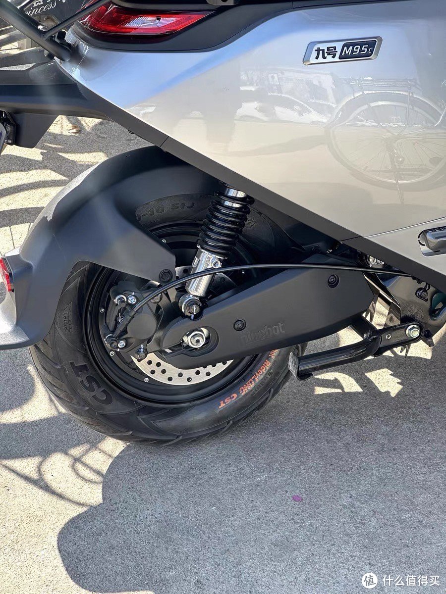 畅享自由,九号电动 M95C 电动摩托车,你的理想之选-图4 畅享自由,九号电动 M95C 电动摩托车,你的理想之选-图4