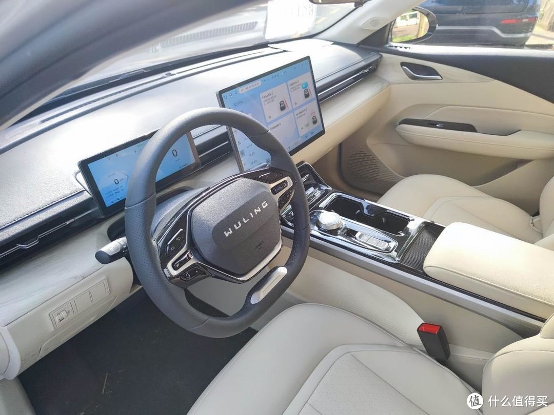 价格不到Model 3的一半,510km+2C快充,五菱星光值得入手吗?-图8 价格不到Model 3的一半,510km+2C快充,五菱星光值得入手吗?-图8