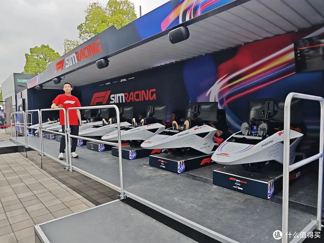 和嘉实多一起在现场为中国首位F1车手周冠宇助威！-图24