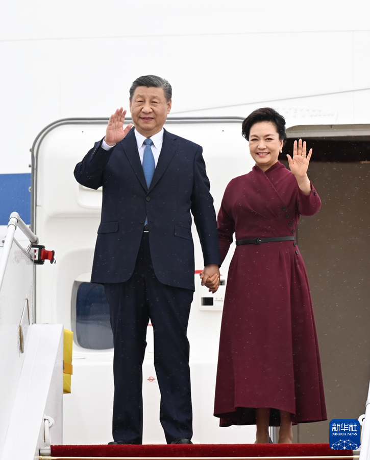 习近平抵达巴黎开始对法国进行国事访问-图2