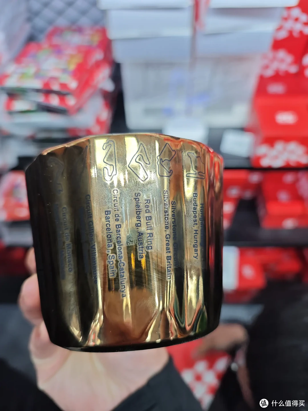和嘉实多一起在现场为中国首位F1车手周冠宇助威！-图9