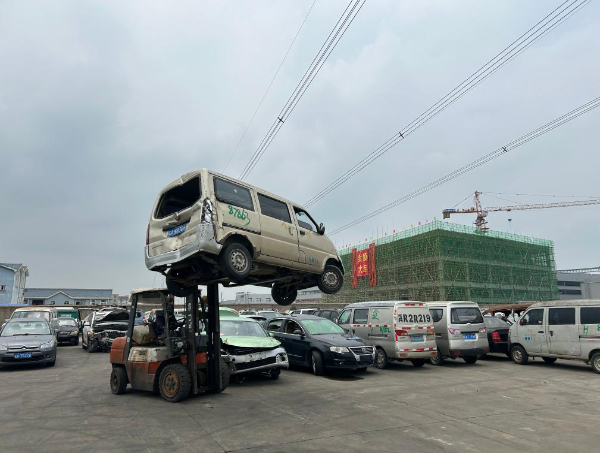 汽车更新消费迎来小高峰 回收拆解产业迈向千亿级-图2