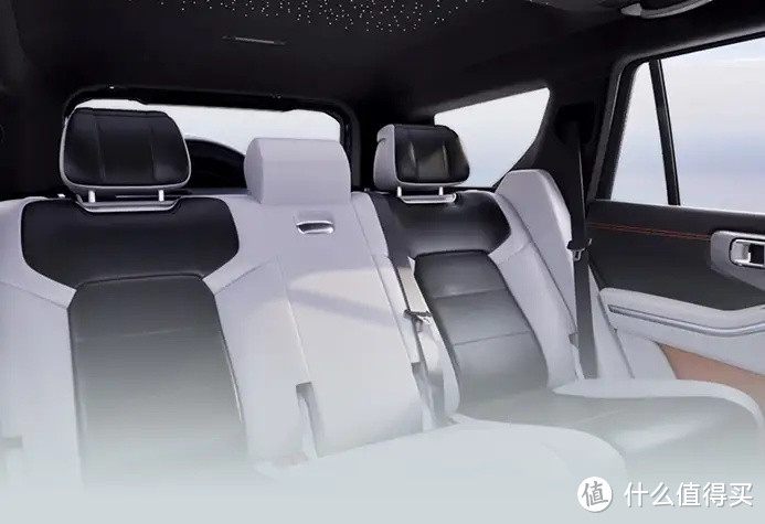 预售价直接来到70万,3.0T V6插混+三把锁,这车真的贵?-图4 预售价直接来到70万,3.0T V6插混+三把锁,这车真的贵?-图4