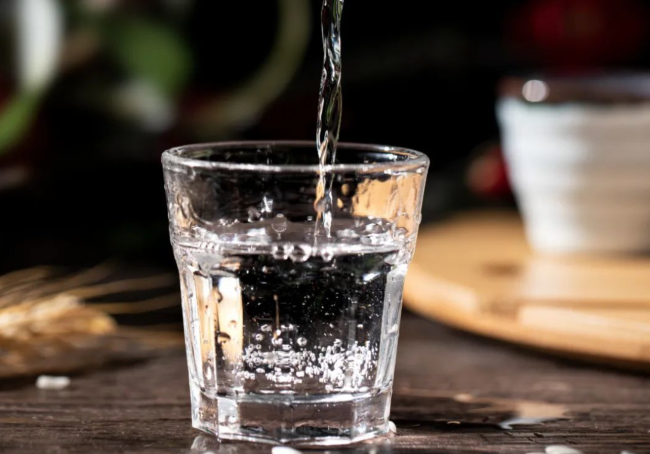 冷热之间，看酒业上半年的真实温度-图1