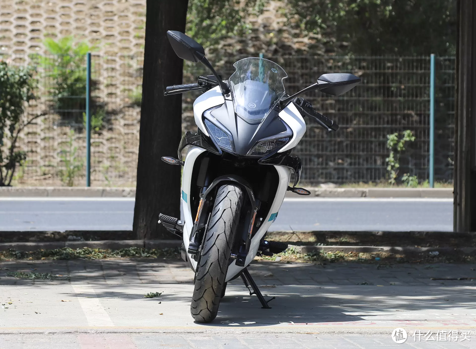 爱酱谈车 篇二十四:3月车型人气榜,国产仿赛热度居高不下,春风钱江独占鳌头-图10 爱酱谈车 篇二十四:3月车型人气榜,国产仿赛热度居高不下,春风钱江独占鳌头-图10