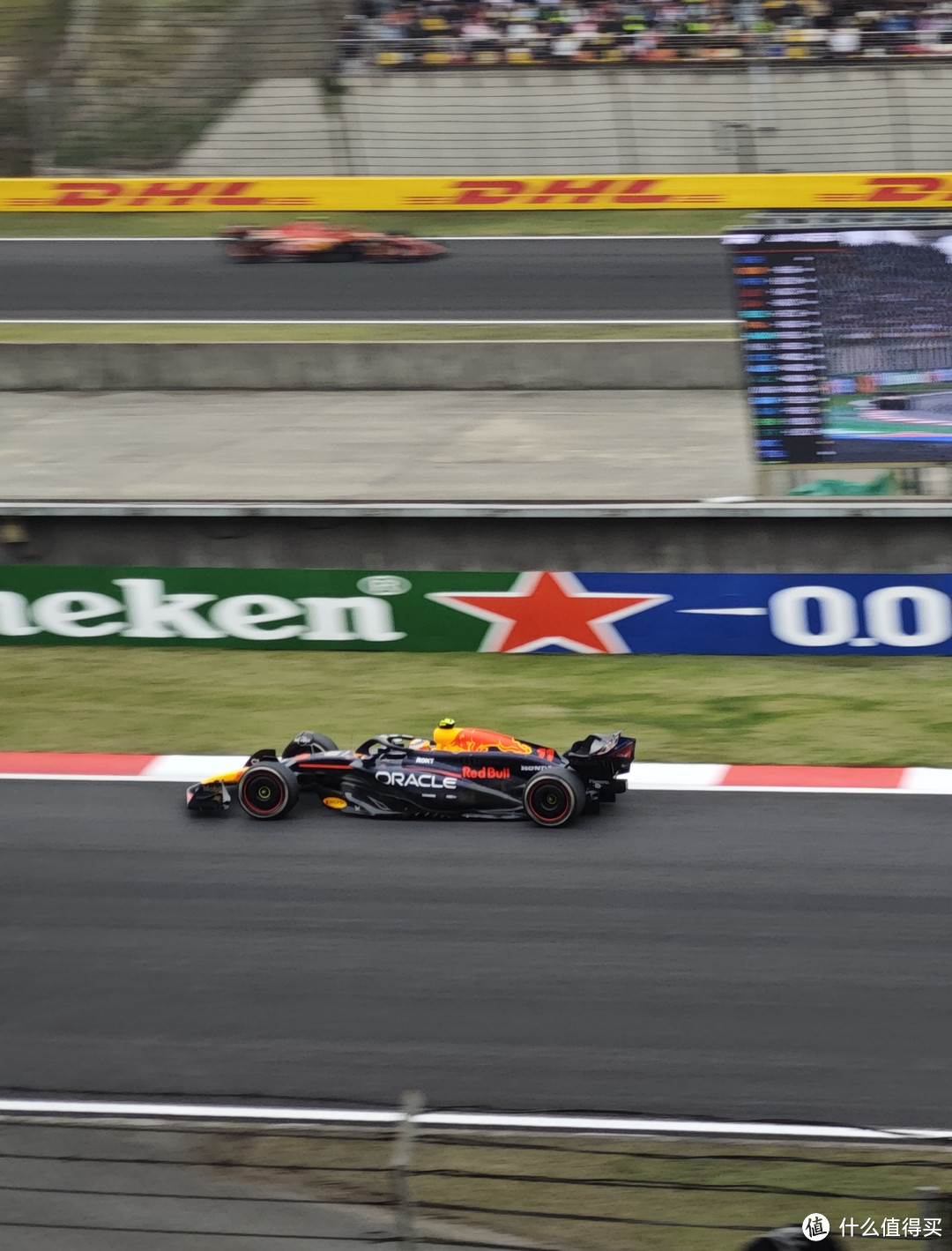 和嘉实多一起在现场为中国首位F1车手周冠宇助威！-图48