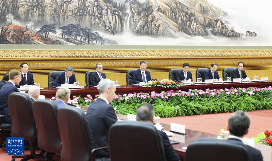 习近平会见美国工商界和战略学术界代表-图6