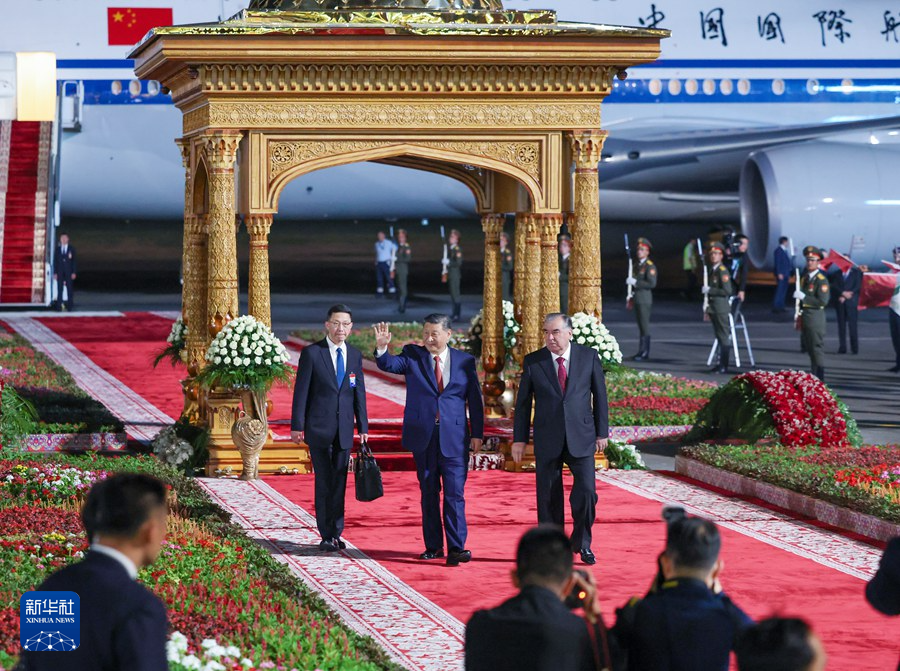 习近平抵达杜尚别开始对塔吉克斯坦进行国事访问-图5