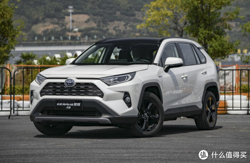 如何选购 SUV?丰田RAV4荣放汽车详细评测-图1 如何选购 SUV?丰田RAV4荣放汽车详细评测-图1