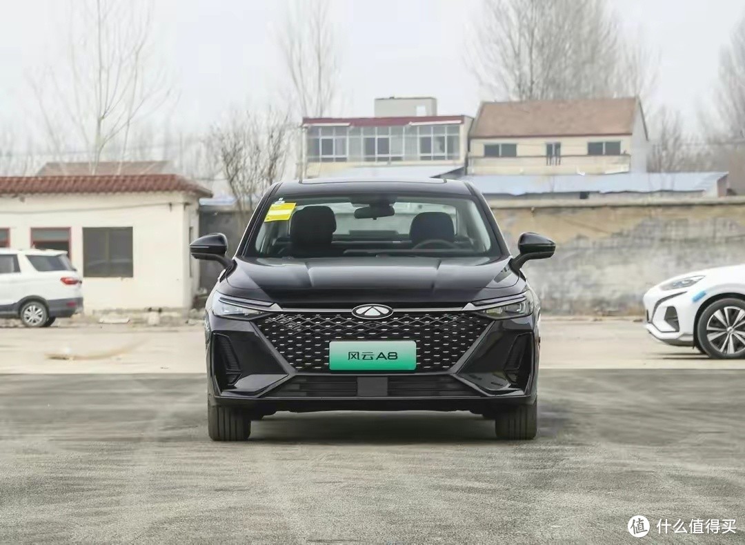 轴距2790mm,7.6秒破百,综合续航达1400km,风云A8适合家用?-图12 轴距2790mm,7.6秒破百,综合续航达1400km,风云A8适合家用?-图12