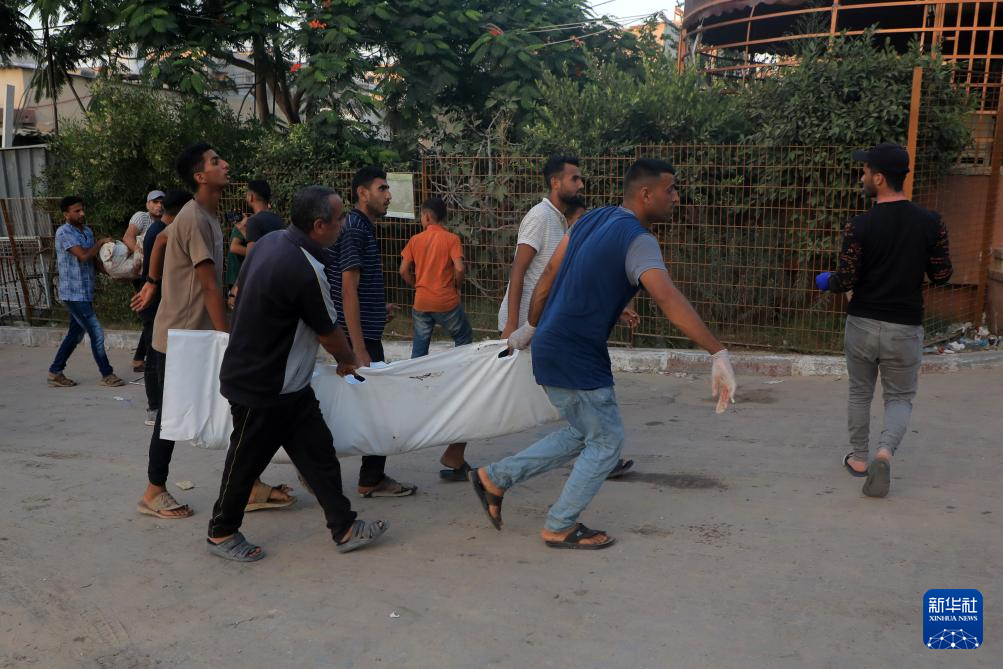 加沙地带南部一学校遭以军轰炸至少25人死亡-图3