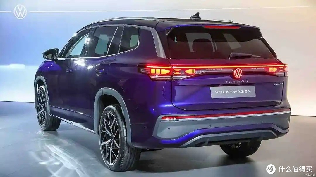 全球首发!1.5T/2.0T!续航850km!15英寸中控屏!5/7座可选!这实力怎么样?!-图3 全球首发!1.5T/2.0T!续航850km!15英寸中控屏!5/7座可选!这实力怎么样?!-图3