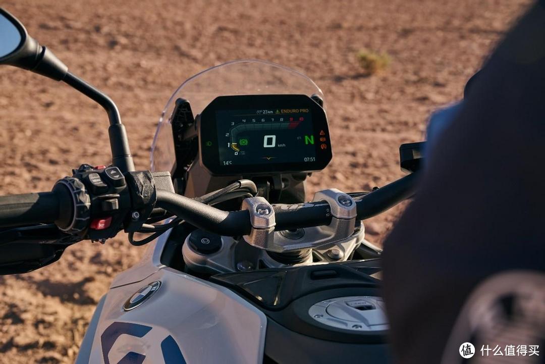 新款BMW R 1300 GS:新款水平对置发动机和悬架,重量更轻,性能提升-图6 新款BMW R 1300 GS:新款水平对置发动机和悬架,重量更轻,性能提升-图6