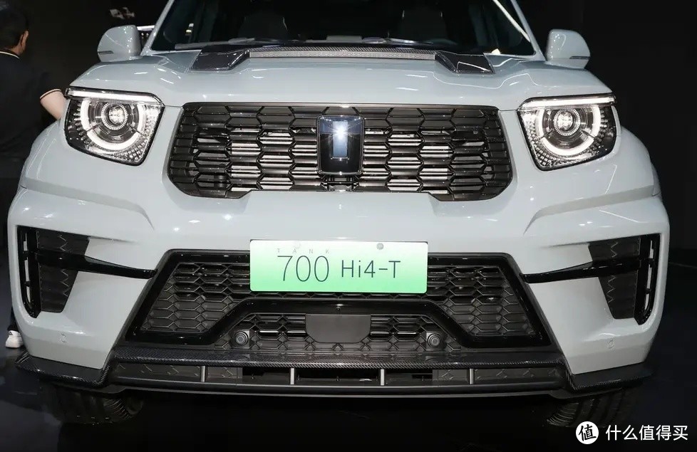 预售价直接来到70万,3.0T V6插混+三把锁,这车真的贵?-图6 预售价直接来到70万,3.0T V6插混+三把锁,这车真的贵?-图6