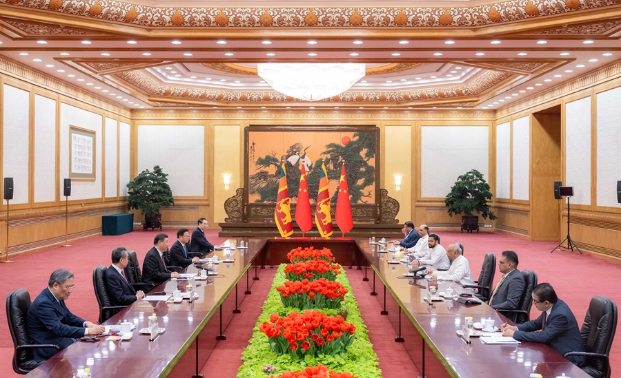 习近平会见斯里兰卡总理古纳瓦德纳-图2