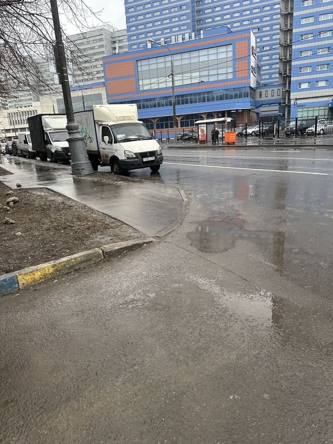 莫斯科惊魂24小时，恐惧蔓延至街头：当地人不敢坐地铁，有人炒卖防弹衣-图3