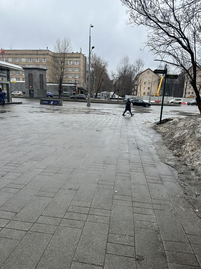 莫斯科惊魂24小时，恐惧蔓延至街头：当地人不敢坐地铁，有人炒卖防弹衣-图5