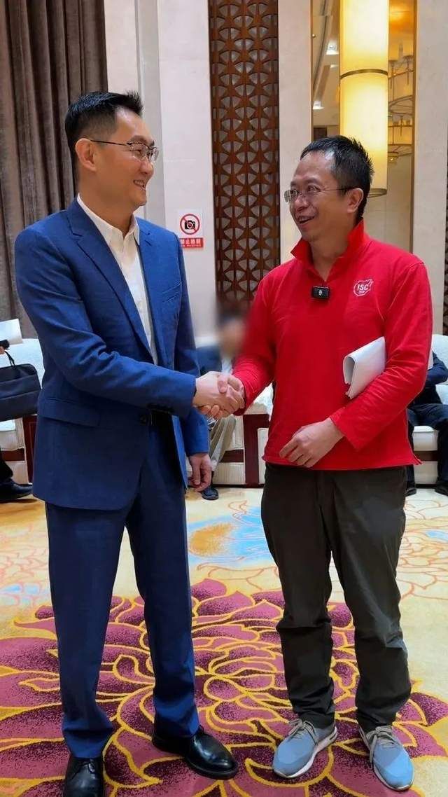 雷军造车的泼天流量，只有周鸿祎接住了-图2