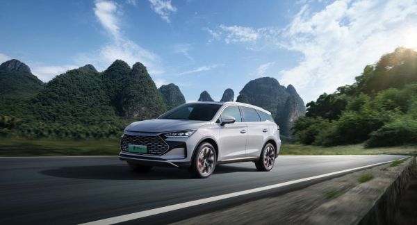标配云辇-C，唐EV、唐DM-p荣耀版上市21.98万元起-图2